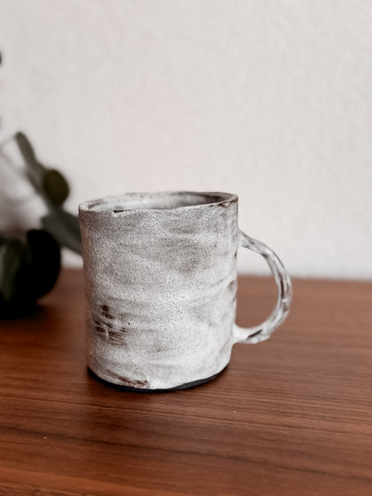 La tasse brute